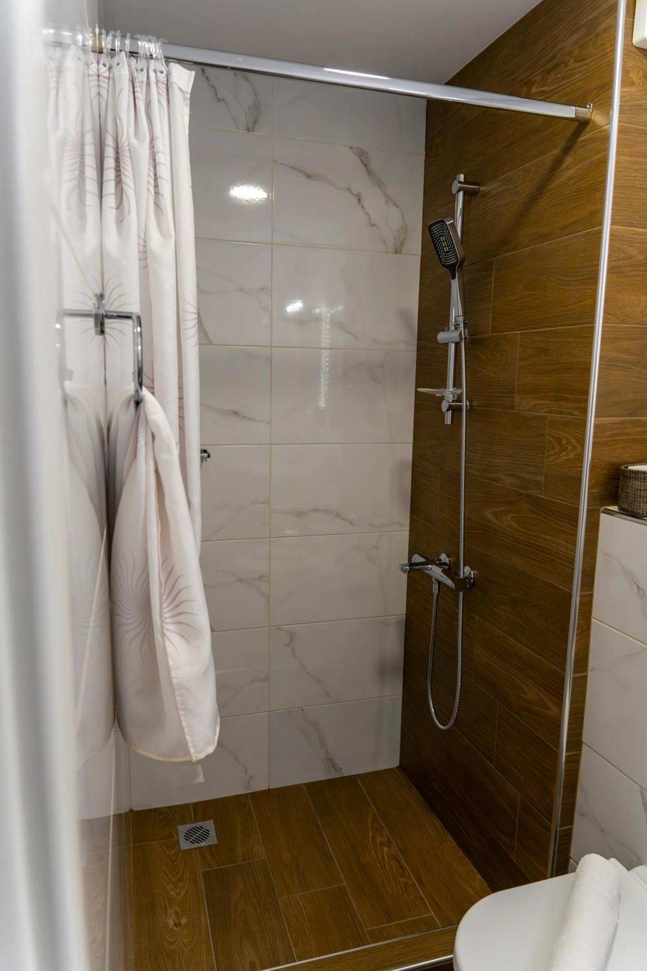 Novos Guesthouse Meteora Kalambaka Eksteriør billede